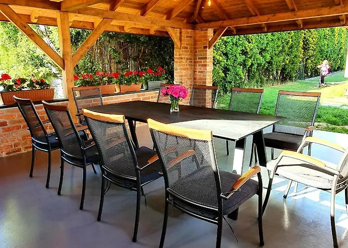 Leo House Affittacamere *